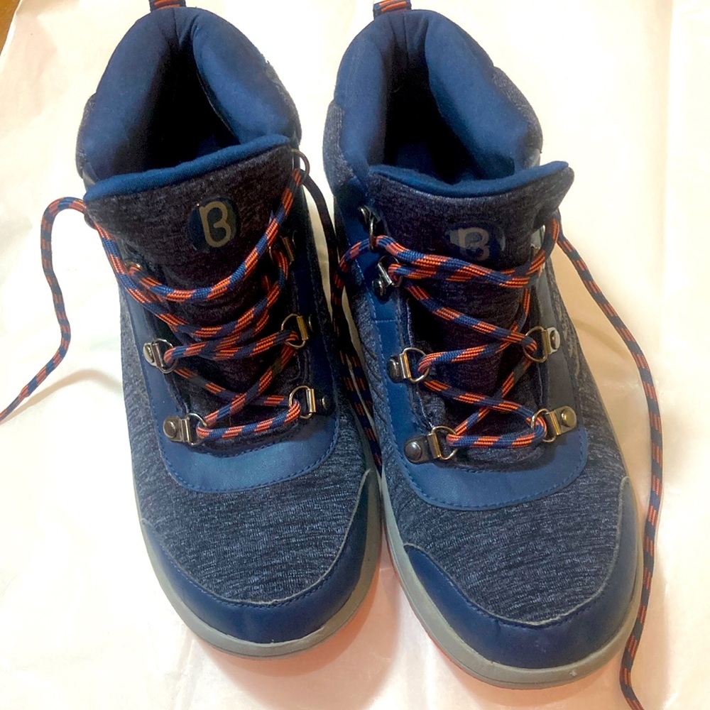 Bzees Blue and Orange Boots with Textured Upper and Padded Collar (Horizon)